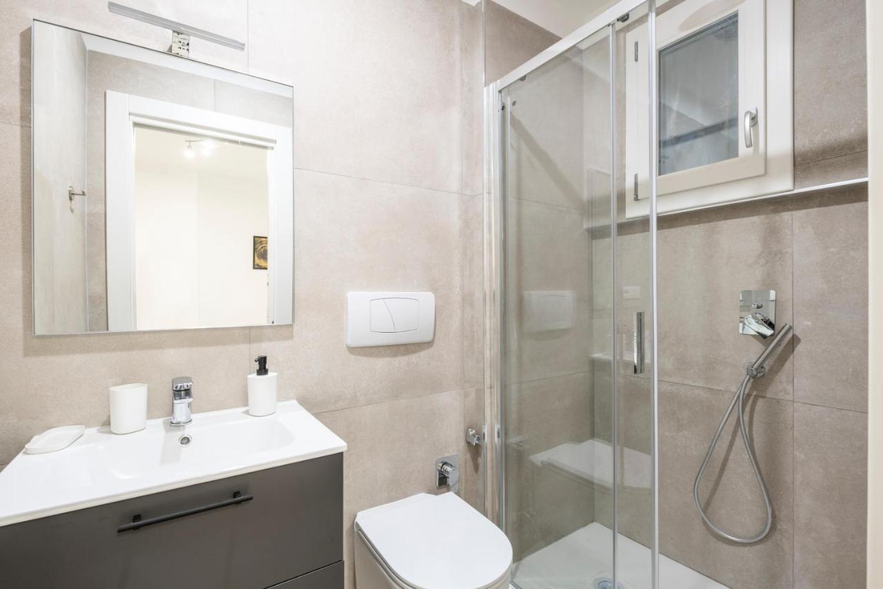 Easystayrome 10 Pax 3 Baths 1 Min From Metro Eksteriør billede